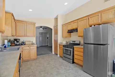 619 Lucard St, Taft, CA 93268 photo 24