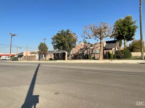 Other - 1302 E 19th St, Bakersfield, CA 93305 photo 3 of 5