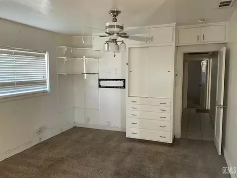 Bedroom - 1302 E 19th St, Bakersfield, CA 93305 photo 1 of 1