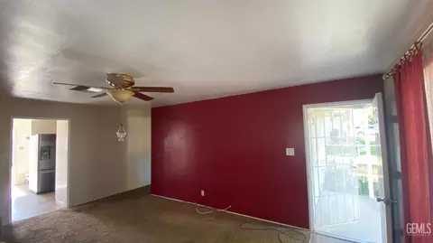 Other - 105 D St, Taft, CA 93268 photo 2 of 5