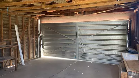 Other - 105 D St, Taft, CA 93268 photo 5 of 5