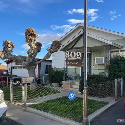 809 Buena Vista St, Taft, CA 93268 photo 1