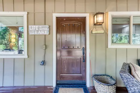 42165 Smoke Tree Ln, Shaver Lake, CA 93664