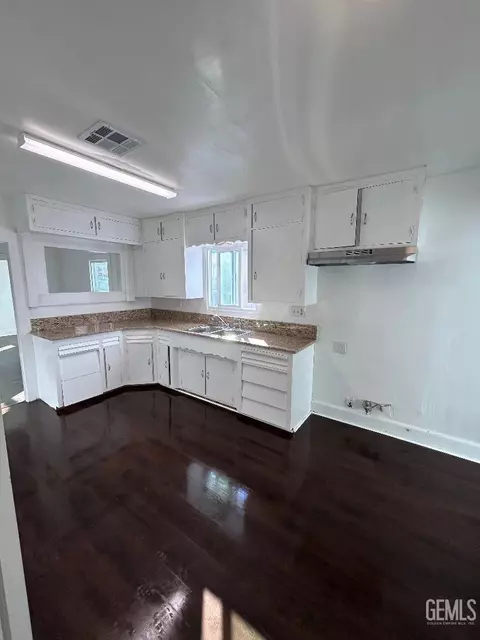 314 Philippine St, Taft, CA 93268 photo 5