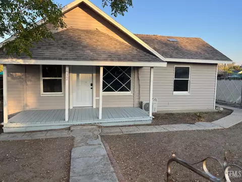 412 Pierce St, Taft, CA 93268 photo 3