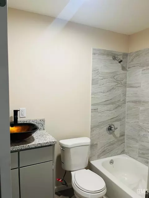 412 Pierce St, Taft, CA 93268 photo 16