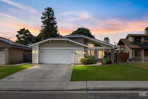 7725 Cibola Dr, Bakersfield, CA 93309
