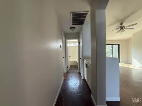 Entry Way - 9115 Maxwell Ct, Lamont, CA 93241 photo 3 of 3
