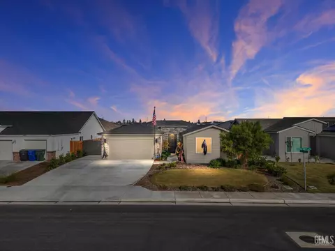 7600 Emerald Green Ave, Bakersfield, CA 93313