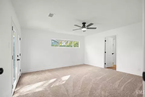 Bedroom - 402 W A St, Tehachapi, CA 93561 photo 1 of 3