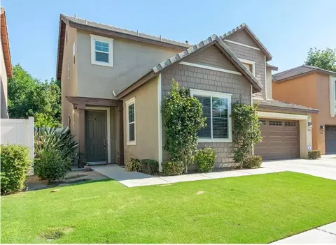 8304 Prentice Hall Dr, Bakersfield, CA 93311
