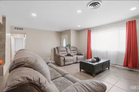517 Grant Ter, Taft, CA 93268 photo 8