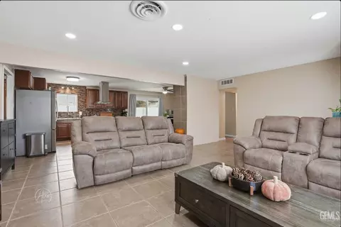 517 Grant Ter, Taft, CA 93268 photo 7
