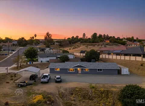 517 Grant Ter, Taft, CA 93268 photo 1