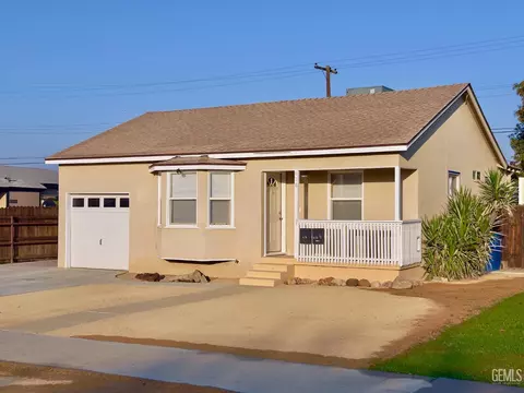 618 Charlana Dr #2, Bakersfield, CA 93308