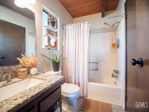 25001 Paramount Dr, Tehachapi, CA 93561 photo 16