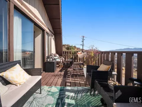 25001 Paramount Dr, Tehachapi, CA 93561 photo 28