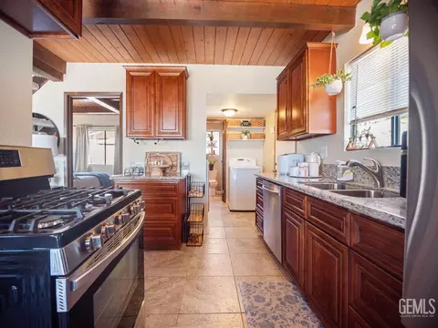 25001 Paramount Dr, Tehachapi, CA 93561 photo 9