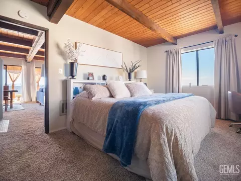25001 Paramount Dr, Tehachapi, CA 93561 photo 17