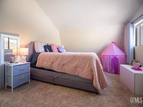 25001 Paramount Dr, Tehachapi, CA 93561 photo 25