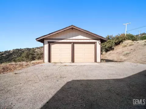 25001 Paramount Dr, Tehachapi, CA 93561 photo 35
