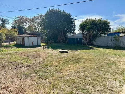 Exterior - 421 Curtis Ave, Shafter, CA 93263 photo 2 of 3