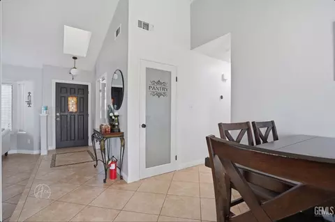 Entry Way - 4501 Gorbett Ln, Bakersfield, CA 93311 photo 1 of 3