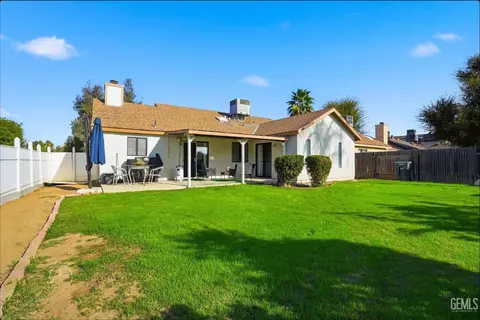 Exterior - 4501 Gorbett Ln, Bakersfield, CA 93311 photo 3 of 4