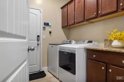 Other - 9324 Red Pine Dr, Shafter, CA 93263 photo 5 of 12