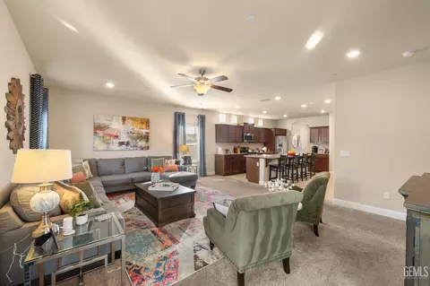 Living - 9324 Red Pine Dr, Shafter, CA 93263 photo 4 of 4
