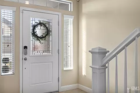 Entry Way - 9324 Red Pine Dr, Shafter, CA 93263 photo 1 of 9