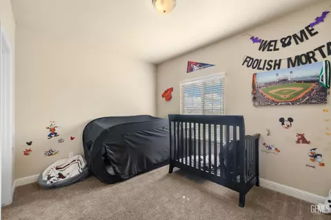 Bedroom - 9324 Red Pine Dr, Shafter, CA 93263 photo 6 of 10