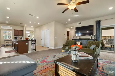 Other - 9324 Red Pine Dr, Shafter, CA 93263 photo 4 of 12