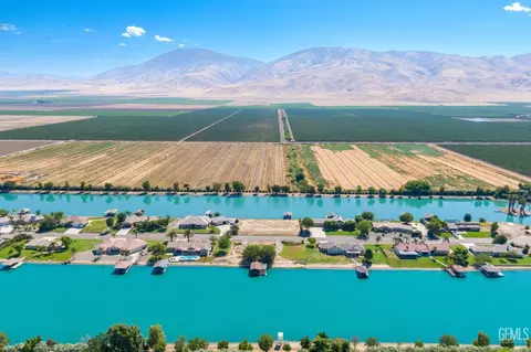 3700 Blue Loop Ln, Arvin, CA 93203