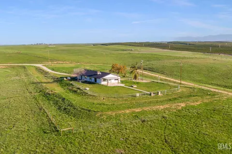 15662 Highway 65, Mcfarland, CA 93250