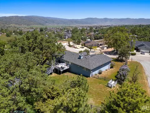 27811 Preakness Dr, Tehachapi, CA 93561 photo 7