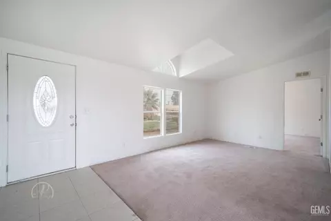 124 Roosevelt Pl, Taft, CA 93268 photo 4