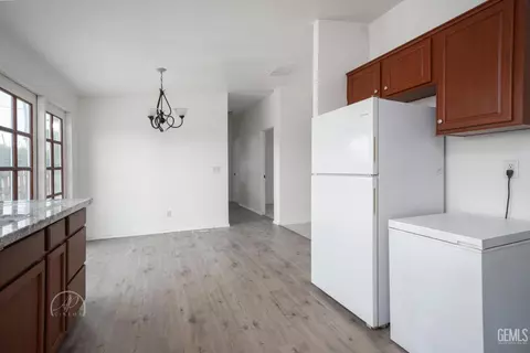 124 Roosevelt Pl, Taft, CA 93268 photo 3