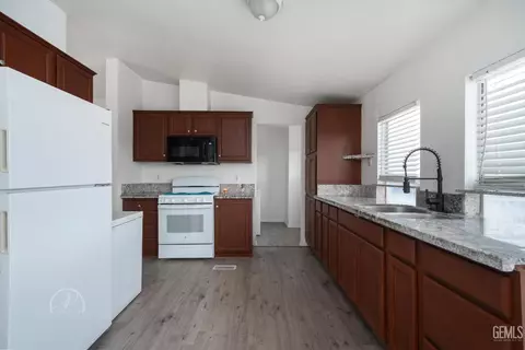 124 Roosevelt Pl, Taft, CA 93268 photo 2