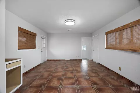 Other - 2901 Berkeley St, Bakersfield, CA 93305 photo 5 of 10