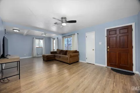 Other - 2901 Berkeley St, Bakersfield, CA 93305 photo 2 of 10