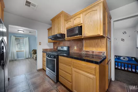 Other - 2901 Berkeley St, Bakersfield, CA 93305 photo 4 of 10