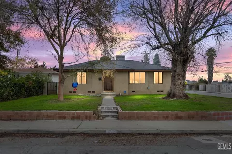 Exterior - 2901 Berkeley St, Bakersfield, CA 93305 photo 1 of 5