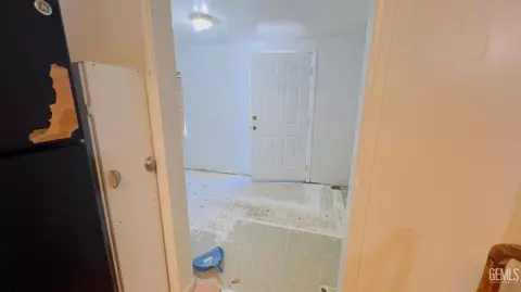 Entry Way - 1310 D St, Wasco, CA 93280 photo 1 of 1