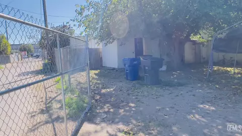 Exterior - 1310 D St, Wasco, CA 93280 photo 2 of 5