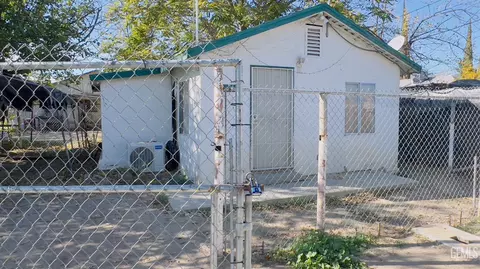 Exterior - 1310 D St, Wasco, CA 93280 photo 1 of 5