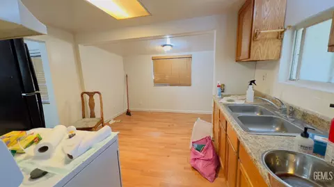 Other - 1310 D St, Wasco, CA 93280 photo 7 of 11