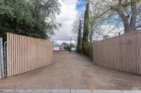 1326 Kentucky St #B, Bakersfield, CA 93305