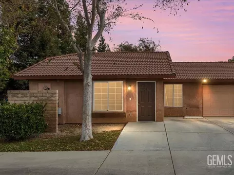 723 Spring Meadow Ct, Bakersfield, CA 93308