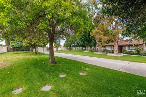 3616 Three Bars St, Bakersfield, CA 93314 photo 4